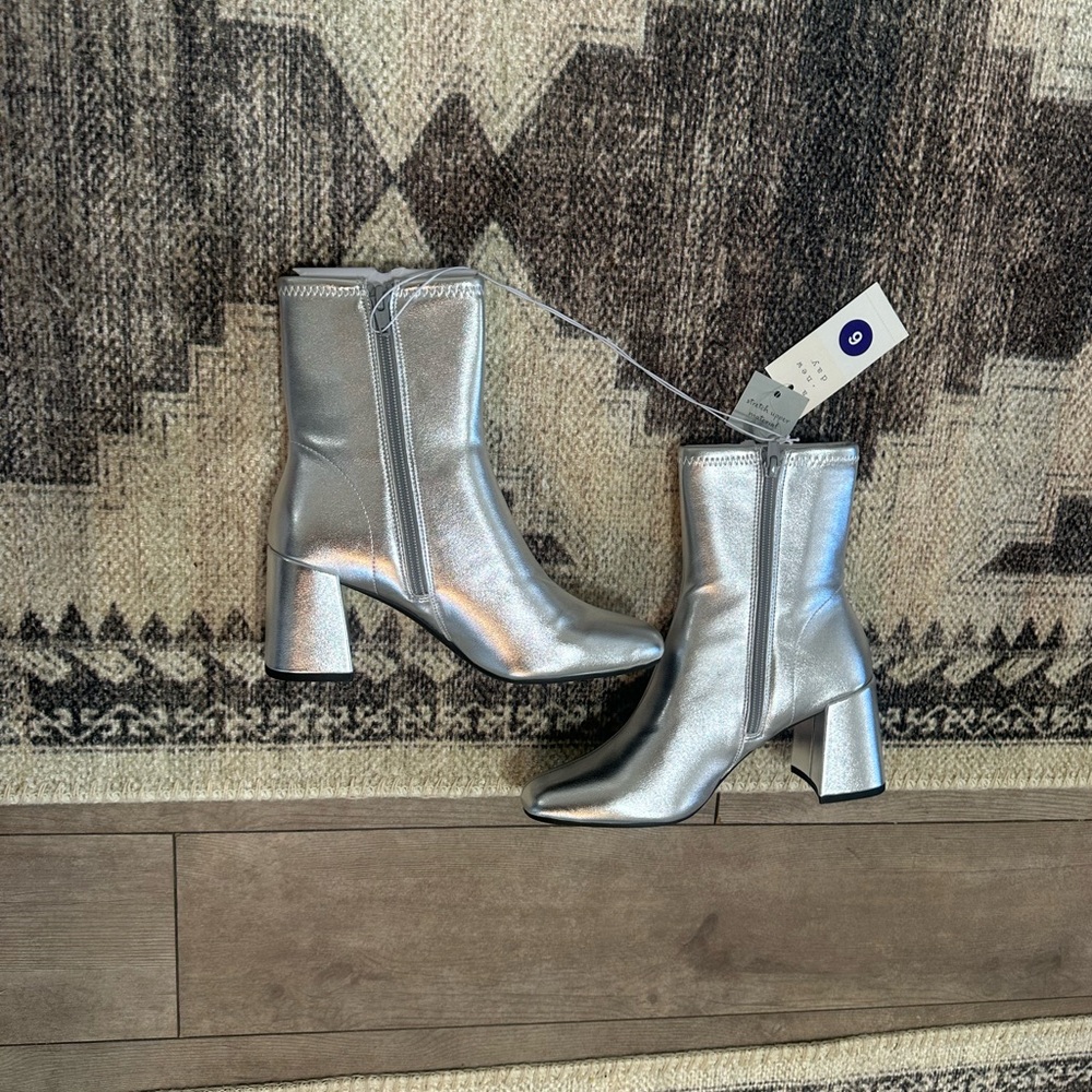 NEW A New Day Pippa Stretch Boots Women’s Size 6 NWT  Silver Ankle Boots - Picture 11 of 16